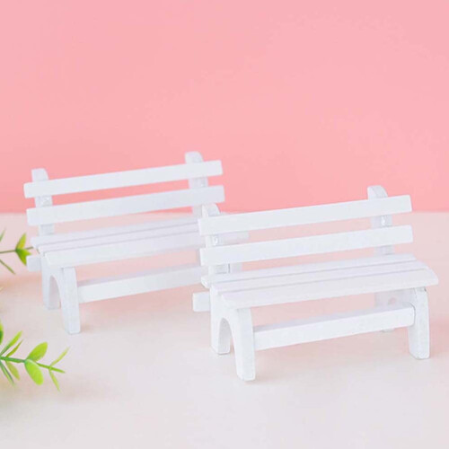 Banc de jardin double miniature en bois blanc, paysage 1