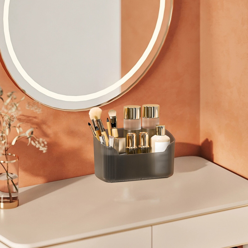 Transparent plastic makeup case for brushes, palettes, and