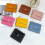 Bolsa feminina preta mini casual com porta-moedas e compartimento para celular. 1