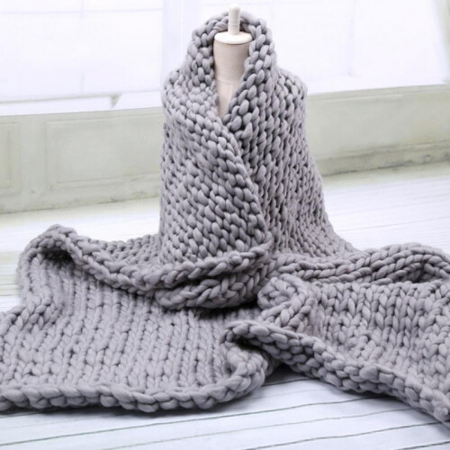 Acrylic knitted blanket multicolor thick 150x200 cm 2