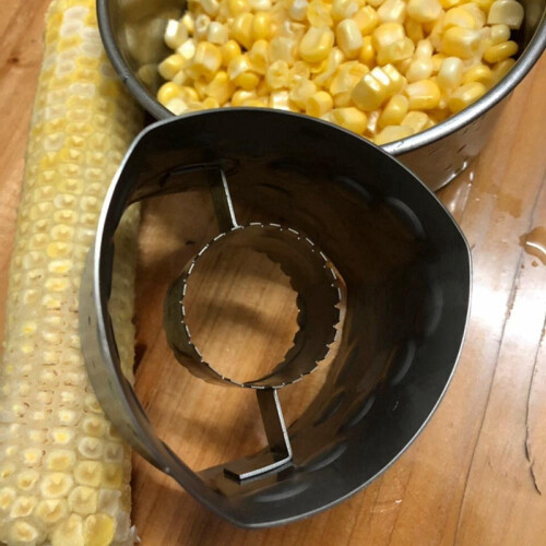 Descascador de milho triangular em aço inoxidável com cabo antiderrapante. 2