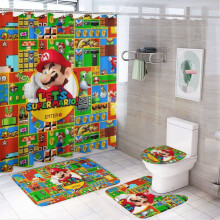 Conjunto de banheiro do Mario com tapetes antiderrapantes e cortina de chuveiro.
