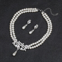 Pearl necklace and earrings set bridal accessories