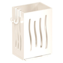 Soporte de pared para utensilios con ganchos para tenedores y cucharas.