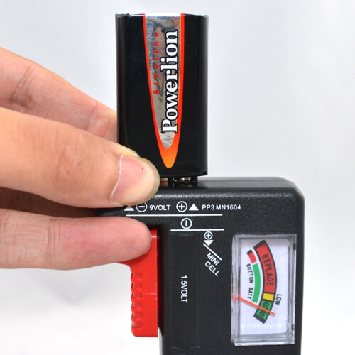 Tester per batterie da 1,5 V, 9 V, AA, AAA, voltmetro 2