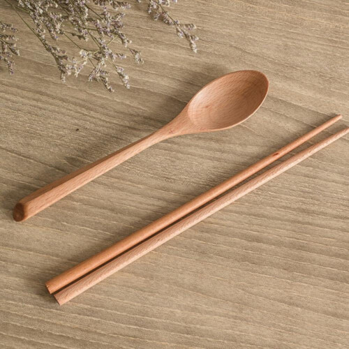 Set di utensili colorati Prettyui, leggeri e compatti 2