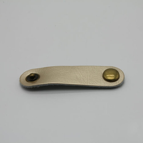 USB-kabelorganisatör i läder med tryckknapp, 1-pack 2