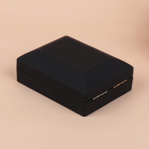 LED-belyst smyckespresentask svart 7x9x3,2cm 1