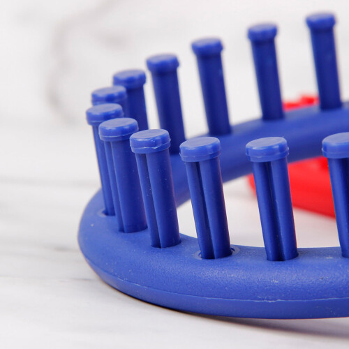 Floleo round knitting loom set with hook, needle, and 2