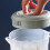 Carafă de apă din plastic, fără BPA, 2 l, cu capac 6
