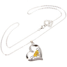 Conjunto de colar e gargantilha elegante de duas peças com estampa de abelha para mulheres.