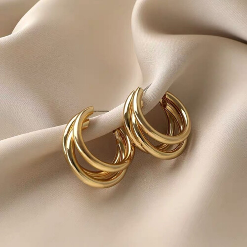 925 Silver Ear Studs Three Interlocking Rings 1