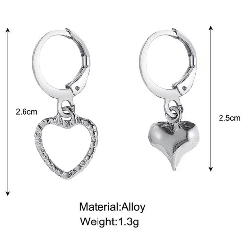 Pendientes de aro de plata con cristal en forma de corazón. 1