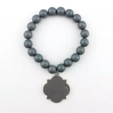 Clover beaded stretch bracelet silver gray