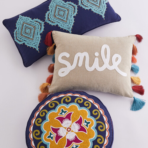 Almofada decorativa Levtex Amelie, bordada, 40,6 x 40,6 x 5 cm (16 x 16 x 2 polegadas) 2
