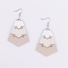 Orecchini pendenti a gancio RSAMD in pelle con sfumatura di colore a chevron per donna, gioielli alla moda - Beige