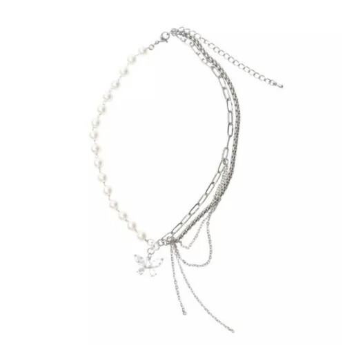Collier papillon à perles multicouches en cristal brillant