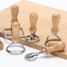 Ravioli Stamp Cutter with Wooden Handle Small Circle
