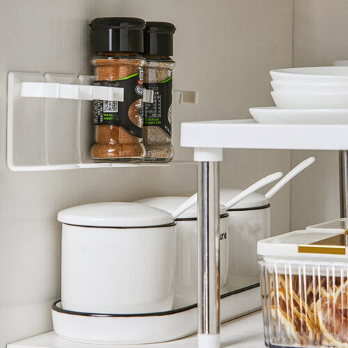 1 set di contenitori in plastica per spezie e condimenti da cucina. 2