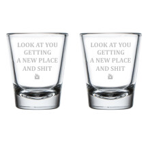 Set van 2 borrelglaasjes van 50 ml. Kijk eens aan, je hebt een nieuw huis! Grappig cadeau voor een housewarming, een nieuw huis of een verhuizing.