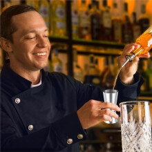 Set of 2 Cocktail Measuring Cups: 2cl & 4cl Dual Spirit Jigger with 4 Bottle Pourers, for Gin,Whiskey,and Spirits