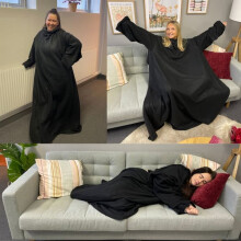 Fleece blanket with sleeves black
