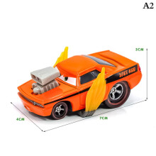 Disney Pixar Cars 3 Lightning McQueen diecast car 1:24