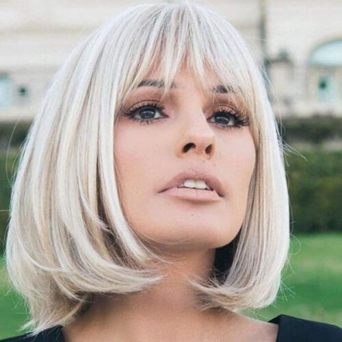 Charming short wig with heat-resistant bangs