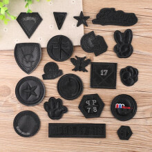 20 Stück aufbügelbare Stickaufnäher, schwarze Markenstickaufnäher