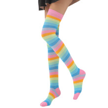Chaussettes hautes Ă rayures arc-en-ciel pour femmes (1 paire)