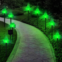 Conjunto de 15 luzes solares de solo para o Dia de São Patrício com design de trevo.