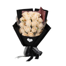 Strauß konservierter roter Rosen, 18 natürliche Blumen, Geschenkbox