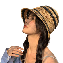 Chapéu de palha feminino estilo bucket, cor cáqui, dobrável, com aba larga.