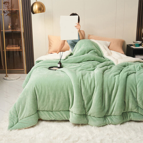 Melkfluwelen lamswollen deken, queensize, groen
