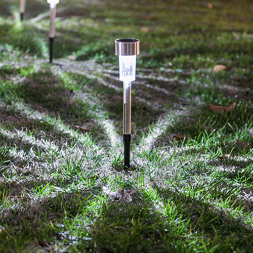 Solar LED tuinverlichting van metaal, IP65 waterdicht.