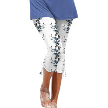 Pantaloni Capri da donna blu stampati con coulisse, lunghezza cropped