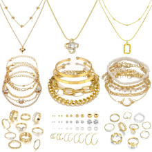 Set di gioielli placcati in oro: 5 collane, 14 bracciali, 20