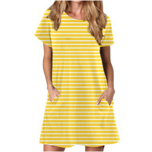 Sommerliches, locker geschnittenes Damen-Sommerkleid mit Rundhalsausschnitt und kurzen Ärmeln