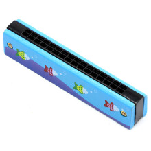 Veilige, niet-giftige kinderharmonica met blauw visje.