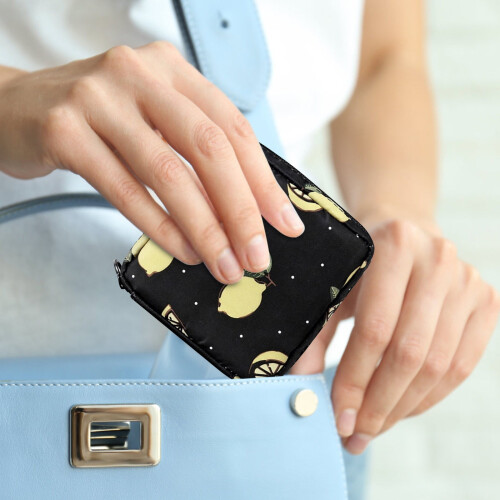 Sanitary Napkin Storage Bag with Zipper 1 Pack 2