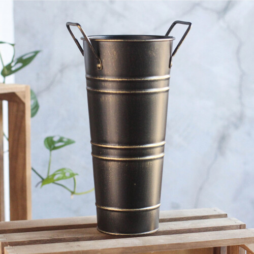 Metal umbrella stand freestanding barrel rack