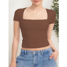 Dámske tričko s krátkym rukávom a hranatým výstrihom, slim fit