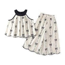 Completo estivo casual da bambina composto da due pezzi: top floreale e pantaloni a gamba larga
