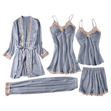 Conjunto de pijama feminino de seda e renda, composto por robe, blusa, regata, calça e shorts.