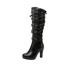 Botas góticas femininas com laços, cano alto e plataforma em material sintético.