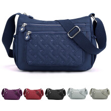 Dámska nylonová crossbody kabelka s prešívaným dizajnom a