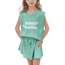 Casual tweedelige set voor meisjes: mouwloze top en short in groen.