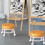 Tabouret roulant bas avec roulettes pivotantes à 360 orange 8