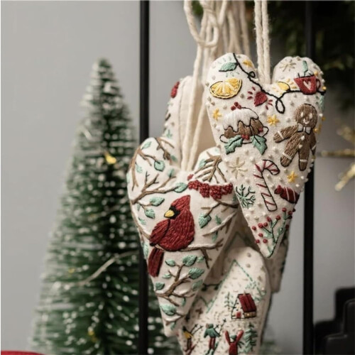 Christmas Ornament Embroidery Kit with Needles 1