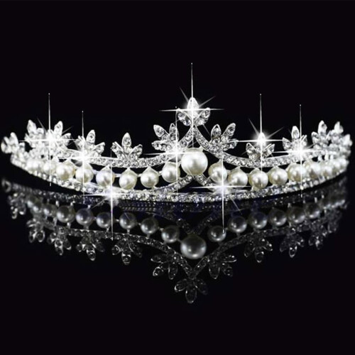 Couronne de princesse avec guirlande de strass et perles
